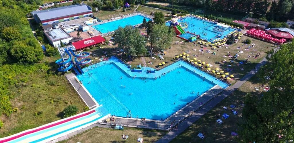 Alure Residences 1 & 24H Self Check-In, Free Parking In Front Of The Apartment Building, New Building, Terrace, Cafe With Breakfast In The Apartment Building, Next To The Aqua Park Банська Бистриця Екстер'єр фото