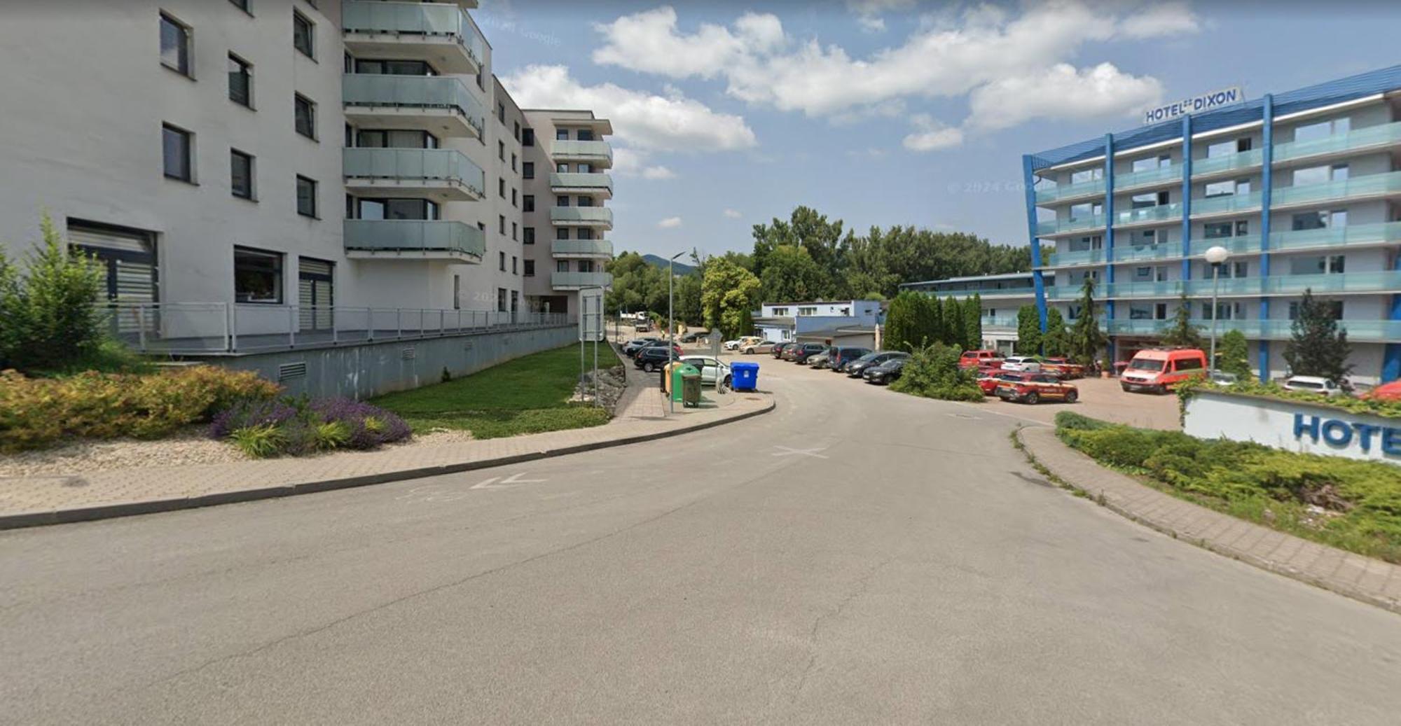 Alure Residences 1 & 24H Self Check-In, Free Parking In Front Of The Apartment Building, New Building, Terrace, Cafe With Breakfast In The Apartment Building, Next To The Aqua Park Банська Бистриця Екстер'єр фото